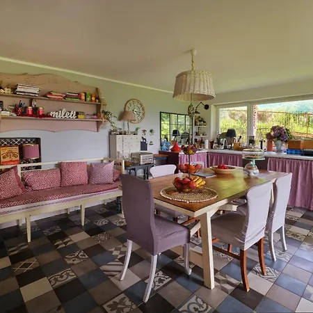 Casa Mileti Bed and Breakfast 3*