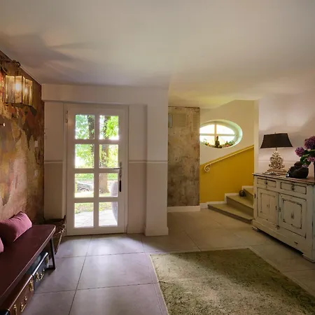 Casa Mileti Bed and Breakfast 3*